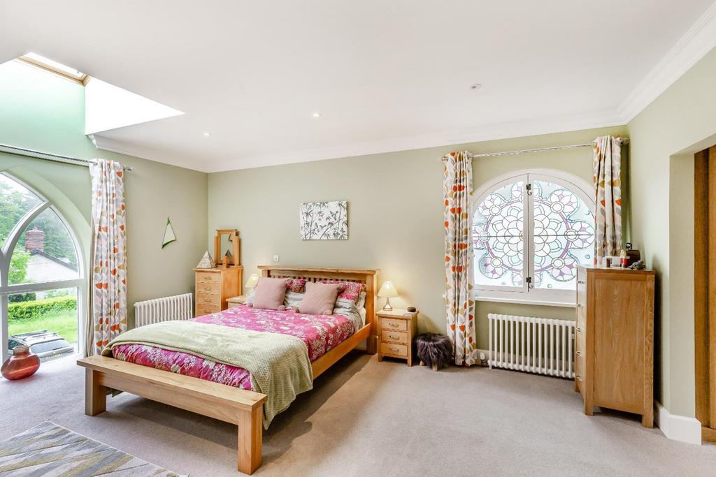 8591703-interior20.jpg