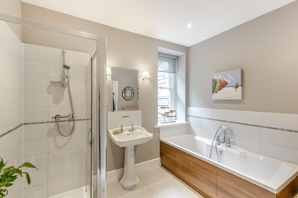 8591703-interior24.jpg