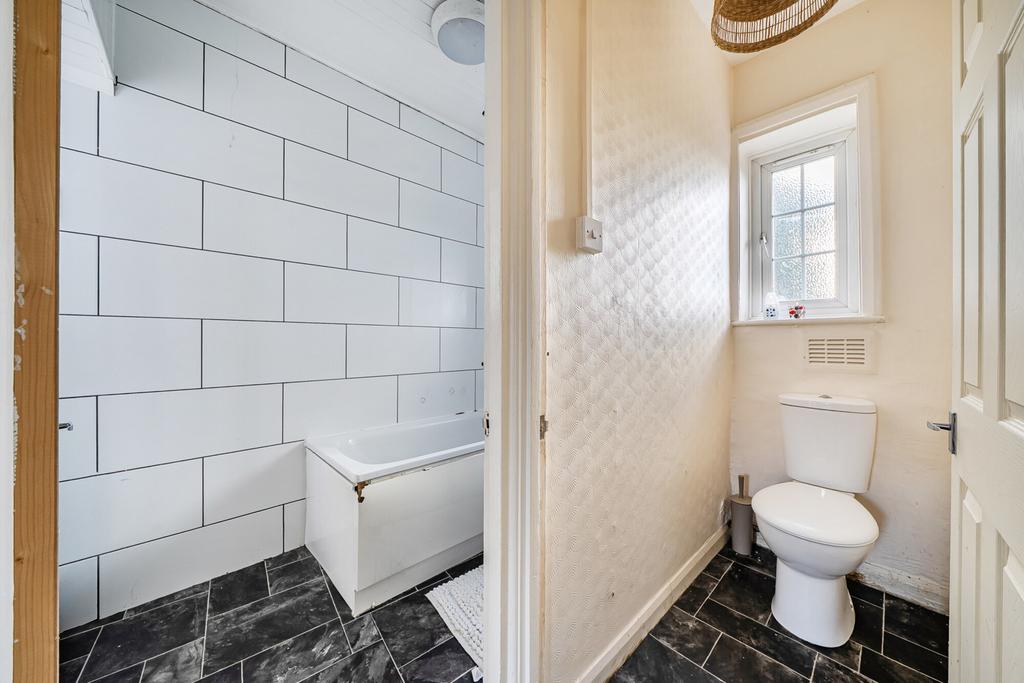 Bathroom/Wc