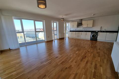 3 bedroom apartment to rent, Mill Pond Road, London DA1