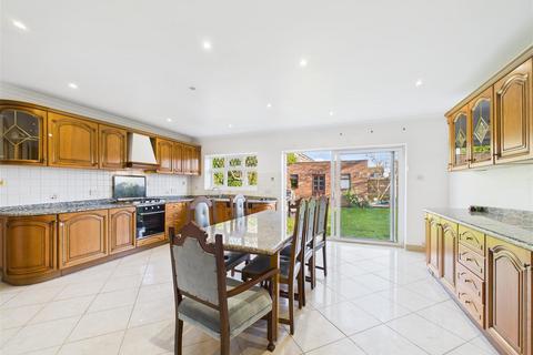 3 bedroom detached house for sale, Molesey Road, West Molesey