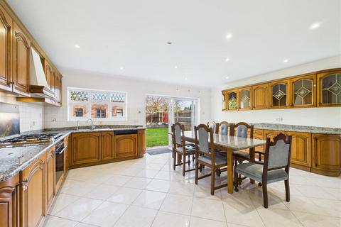 3 bedroom detached house for sale, Molesey Road, West Molesey