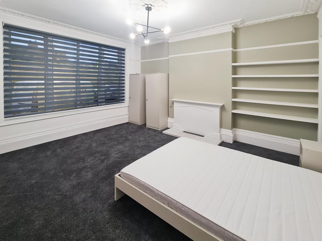 Room 12 - Stratford Roaddp2