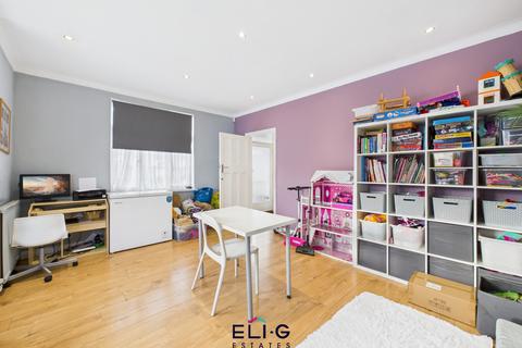undefined, St. Georges Road, NW11