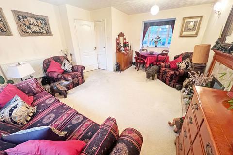 3 bedroom detached house for sale, Foxglove Road, Hamilton, Leicester, Leicestershire, LE5 1TD