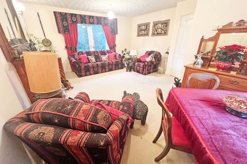 3 bedroom detached house for sale, Foxglove Road, Hamilton, Leicester, Leicestershire, LE5 1TD
