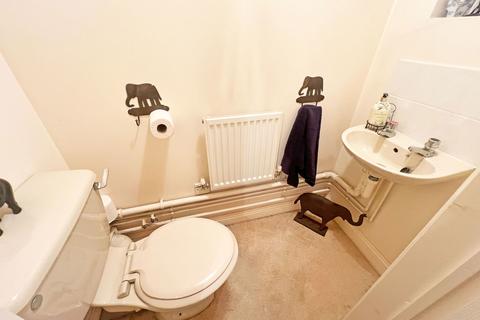3 bedroom detached house for sale, Foxglove Road, Hamilton, Leicester, Leicestershire, LE5 1TD
