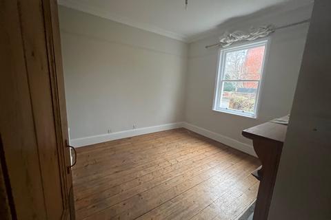 1 bedroom flat to rent, Glamorgan Road, Hampton Wick, Kingston upon Thames KT1