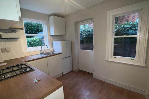 1 bedroom flat to rent, Glamorgan Road, Hampton Wick, Kingston upon Thames KT1