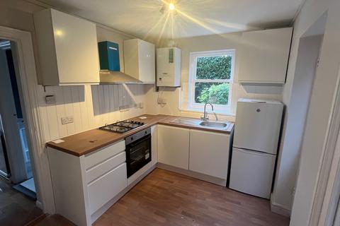 1 bedroom flat to rent, Glamorgan Road, Hampton Wick, Kingston upon Thames KT1
