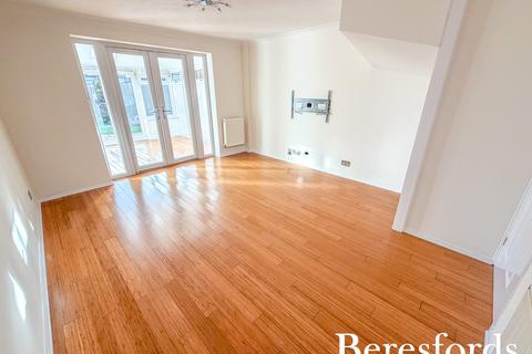 undefined, St. Michaels Close, Aveley, RM15