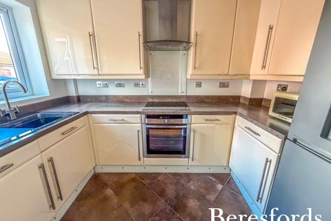 undefined, St. Michaels Close, Aveley, RM15