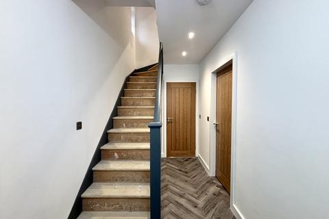 4 bedroom semi-detached house for sale, Woodlands Drive, Offerton