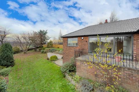 3 bedroom detached bungalow to rent, Scotchman Lane, Morley