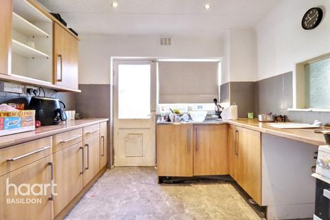 3 bedroom end of terrace house for sale, The Greensted, Basildon