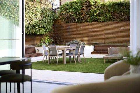 5 bedroom semi-detached house to rent, St Johns Wood  NW8