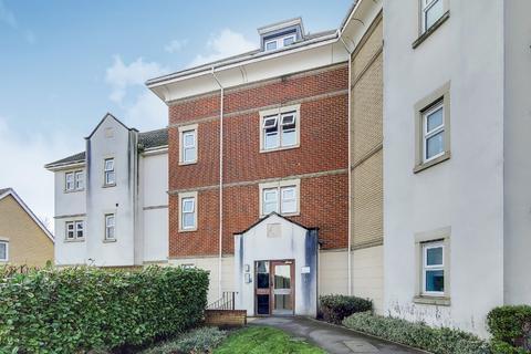2 bedroom flat to rent, Critchley Avenue, Dartford DA1