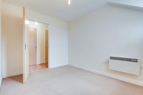 2 bedroom flat to rent, Critchley Avenue, Dartford DA1