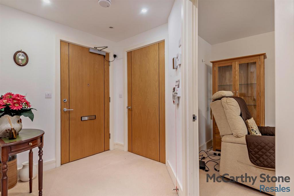8670556-interior10-800.jpg