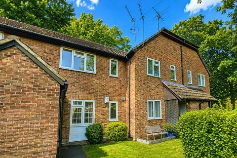 1 bedroom maisonette for sale, Vesey Close, Farnborough, Hampshire