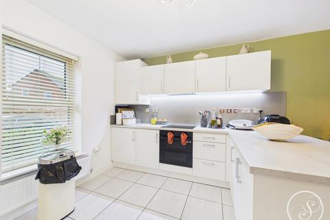 4 bedroom detached house for sale, Cardwell Road, Leeds