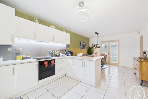 4 bedroom detached house for sale, Cardwell Road, Leeds