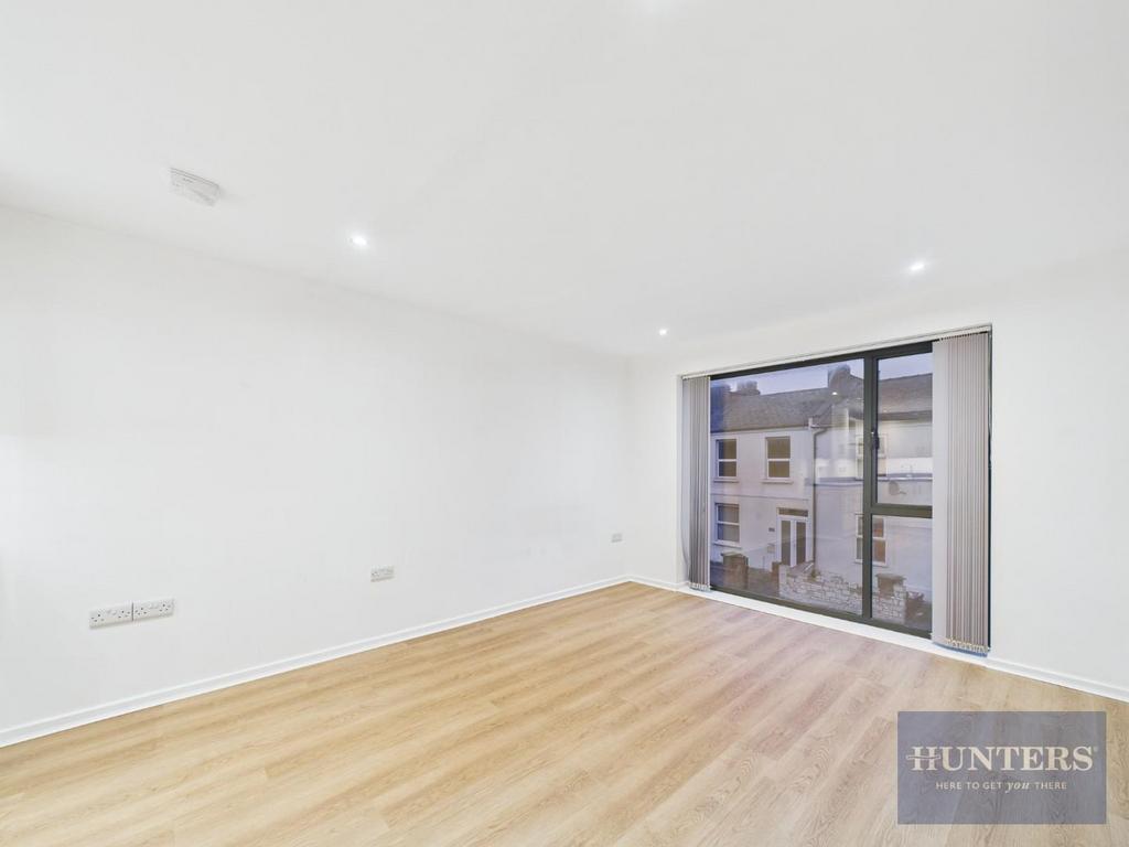 Kitchen / Living Area