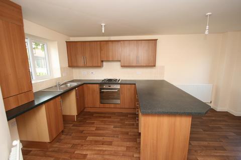 3 bedroom end of terrace house to rent, Colwyne Place, Blakelaw, Newcastle upon Tyne