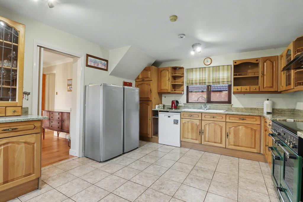 Kitchen / Breakfast Room