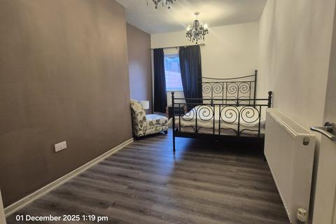1 bedroom flat to rent, High Street, Kettering NN16