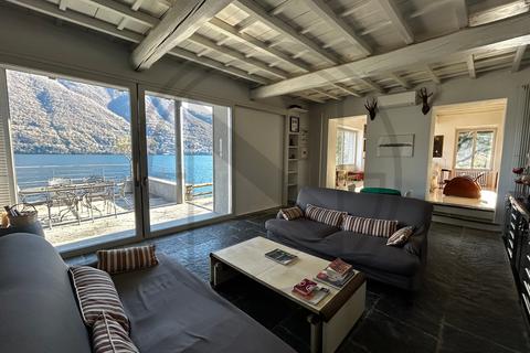 4 bedroom villa, Via Regina, Italy