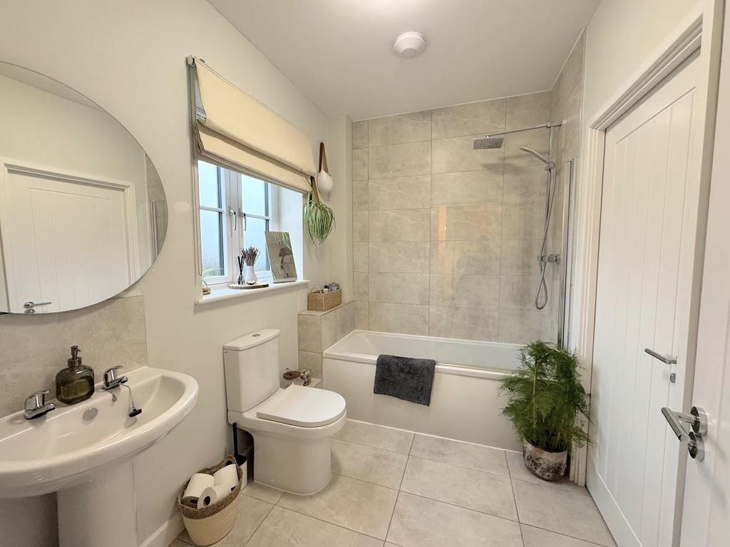 Bathroom/en suite