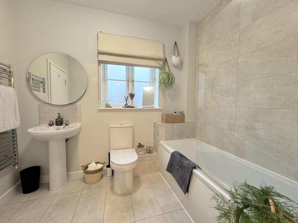 Bathroom/en suite