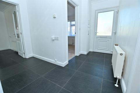3 bedroom detached bungalow for sale, Barbara Avenue, Canvey Island SS8