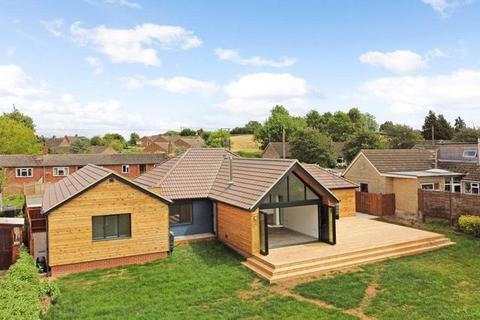 4 bedroom bungalow to rent, Blacksmiths Lane, Beckford, Tewkesbury