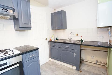 2 bedroom semi-detached house for sale, Cavendish Road, Idle, Bradford