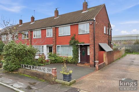 3 bedroom end of terrace house for sale, Avondale Crescent, Enfield
