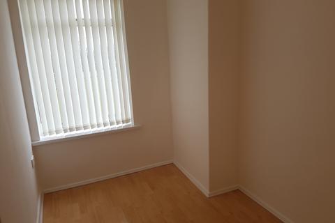 3 bedroom terraced house to rent, Coalshaw Green Road, Chadderton, OL9