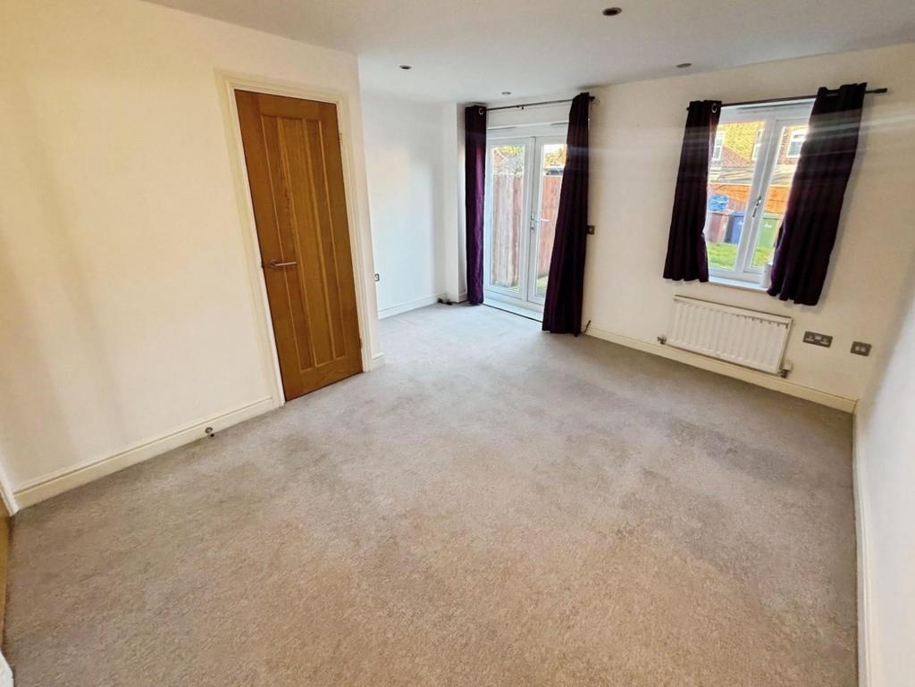 8296b670-Living 20room.jpg