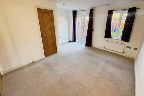 2 bedroom townhouse to rent, Sheep Fair, Rugeley