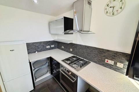 2 bedroom townhouse to rent, Sheep Fair, Rugeley
