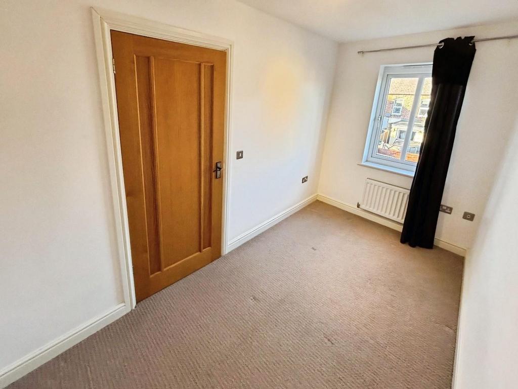 7c0bf1e6-Bed 202.jpg