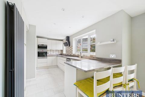 3 bedroom house to rent, Whitefields Close, Beverley