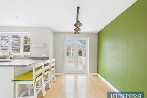 3 bedroom house to rent, Whitefields Close, Beverley