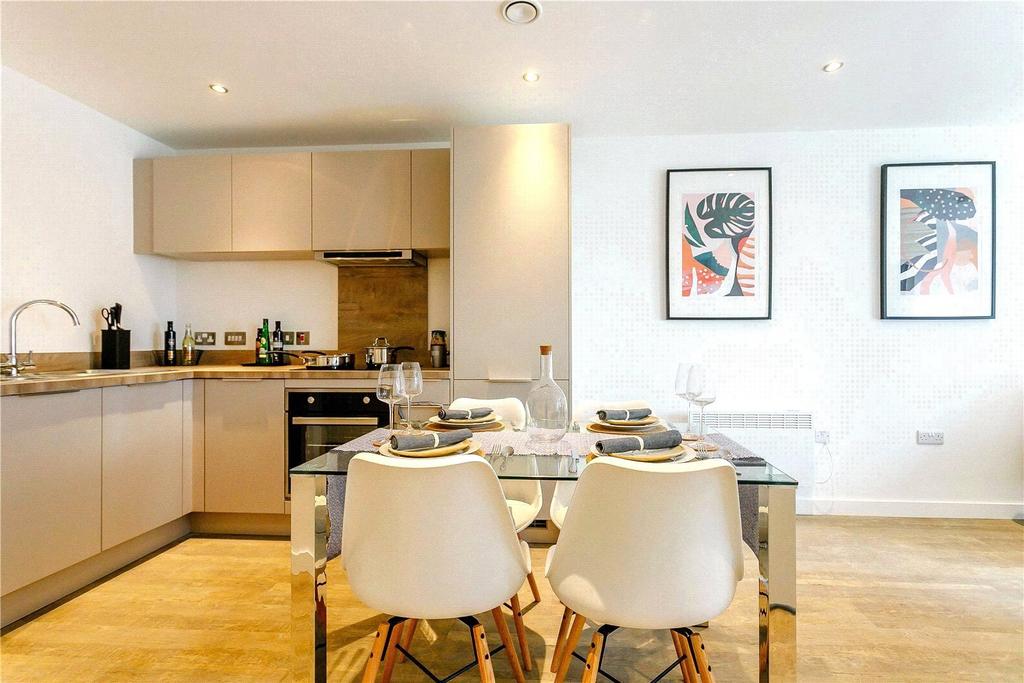 Dining Table Layout
