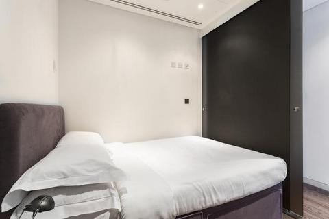 1 bedroom apartment to rent, Strand, London WC2R