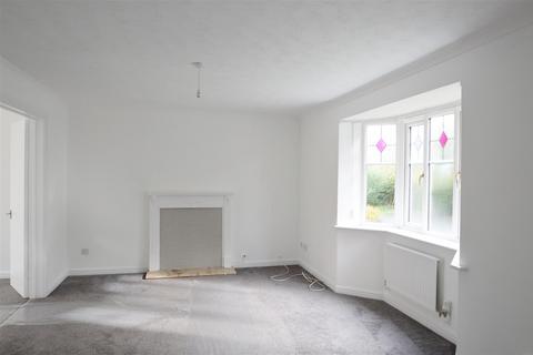 4 bedroom detached house to rent, 2 Maes Y Wennol, Miskin, RCT, CF72 8SB