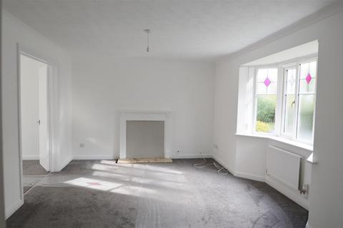 4 bedroom detached house to rent, 2 Maes Y Wennol, Miskin, RCT, CF72 8SB