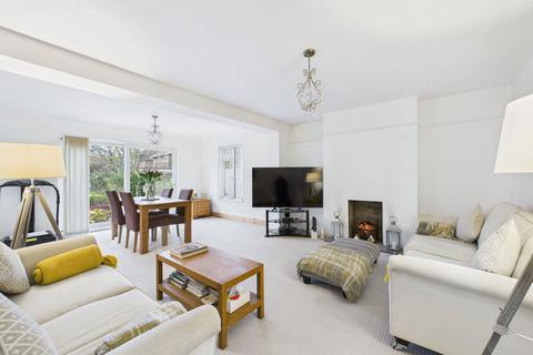 undefined, Terringes Avenue, Worthing, BN13