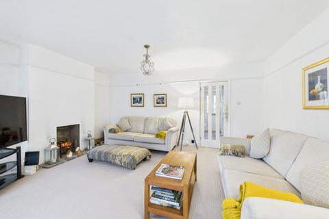 undefined, Terringes Avenue, Worthing, BN13